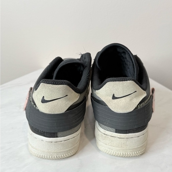 🔥Nike Air Black and White Sneakers🔥 - Picture 3 of 5